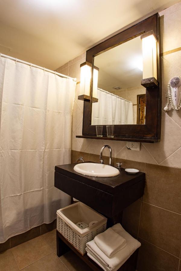 Hotel Poincenot El Chaltén Zewnętrze zdjęcie